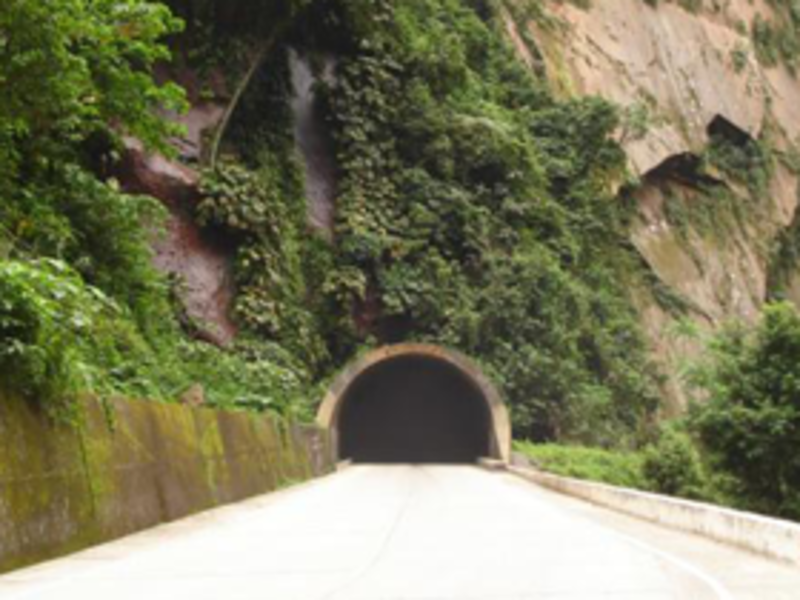 Puente de Aguaytía sobre el río